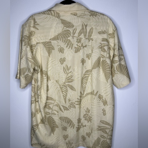 Tommy Bahama Shirt Men's Yellow 100% Silk Floral Button Up Short Sleeve - Picture 5 of 5